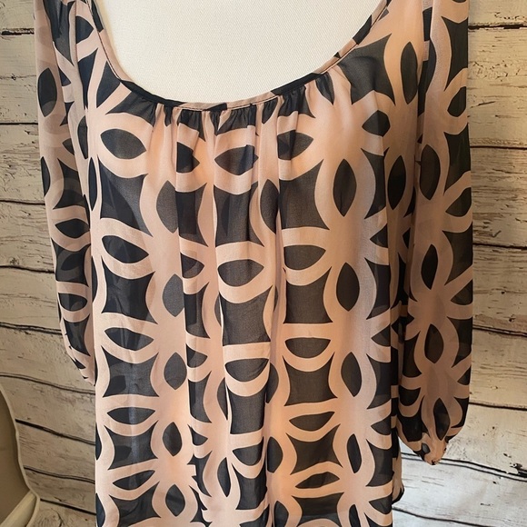 NY&C flowy Small blouse - Picture 2 of 6